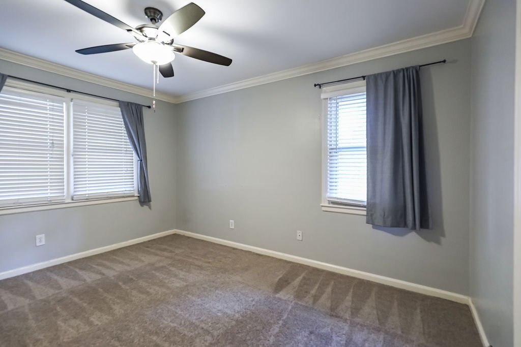 Building Photo - 5415 Speir St