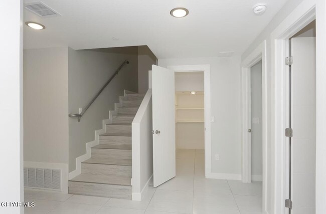 Building Photo - 5545 Buckley Dr