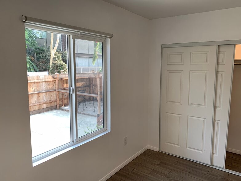 Master Bedroom - 526 Brooks Ave