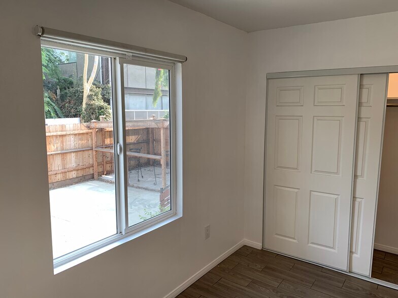 Primary Bedroom - 526 Brooks Ave