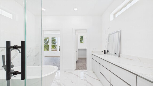 Building Photo - 5314 Terry St