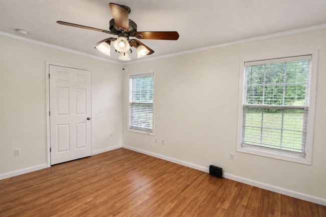 Building Photo - 700 Purvin Lollar Rd