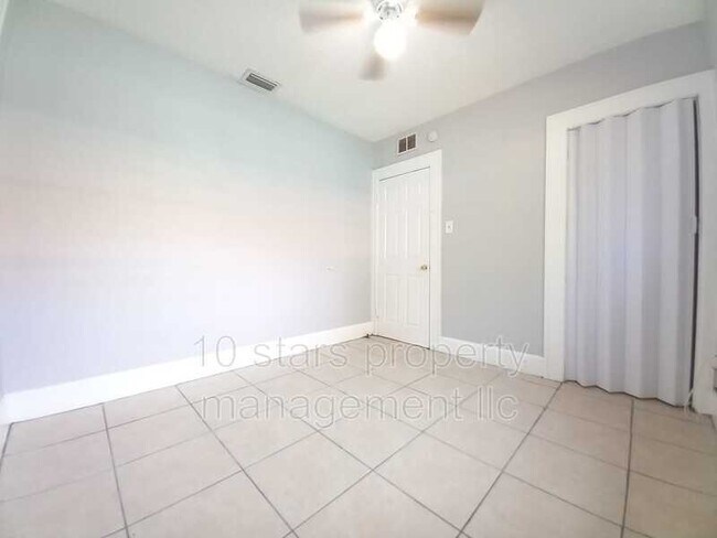 Building Photo - 3450 13th Ave S