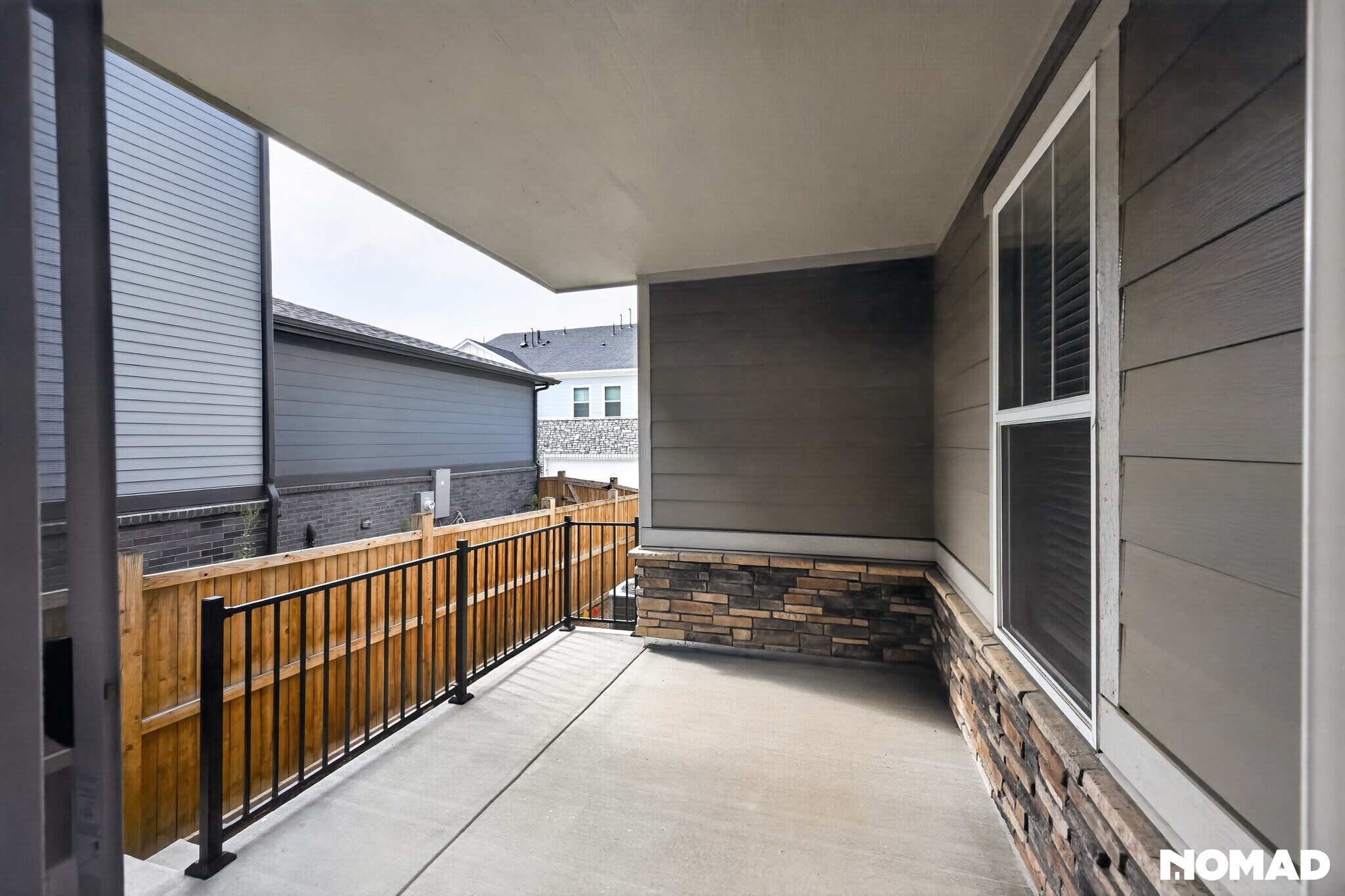 Building Photo - 745 N Tempe St