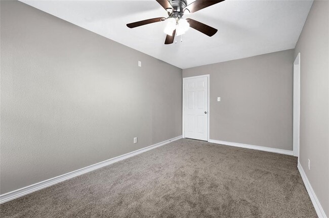 Building Photo - 10914 Twig Dr