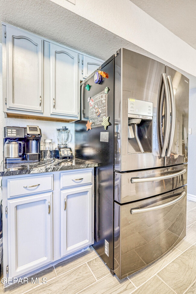 Building Photo - 7333 Golden Hawk Dr