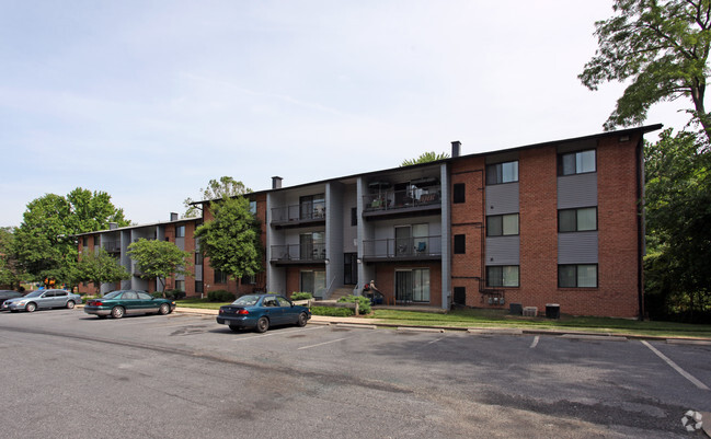 Primary Photo - Central Gardens II Apartments