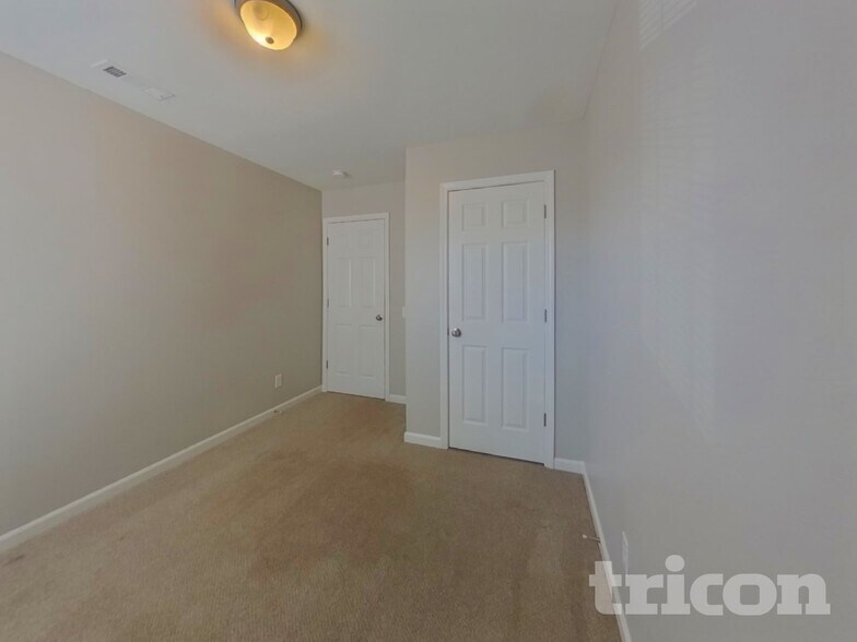 Building Photo - 5322 Peachwood Dr