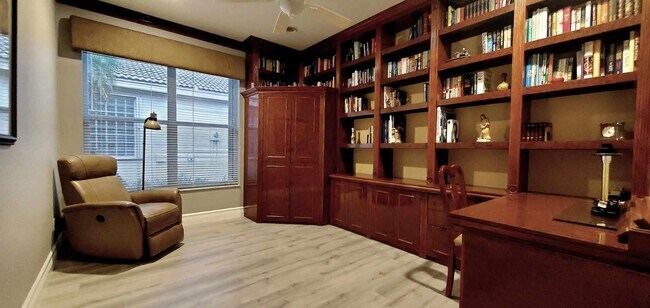 Building Photo - 11595 Pamplona Blvd