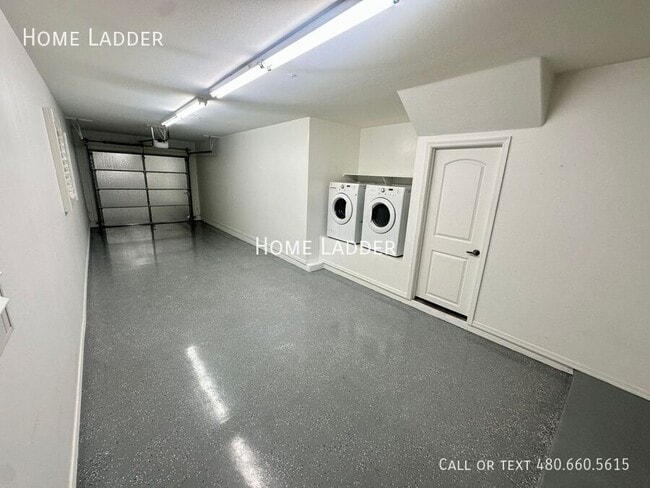 Building Photo - 4201 E Jasper Dr