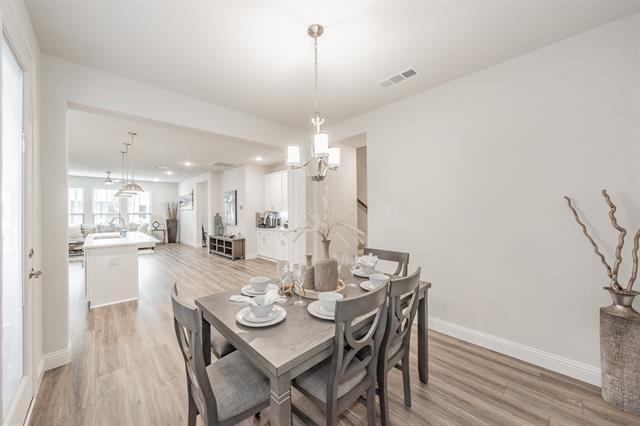 Building Photo - 9713 Thorncrown Ln
