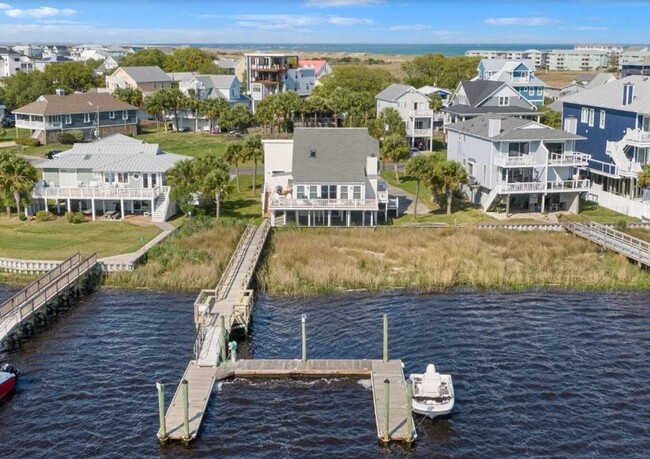 Building Photo - Boaters Paradise