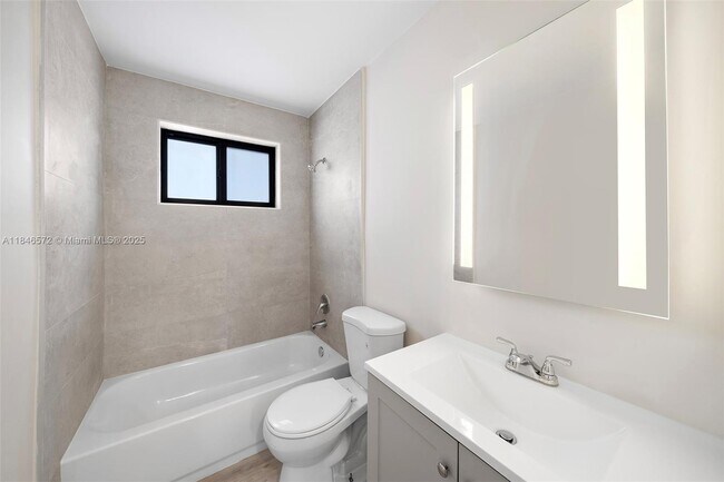 Building Photo - 1330 W 29th St