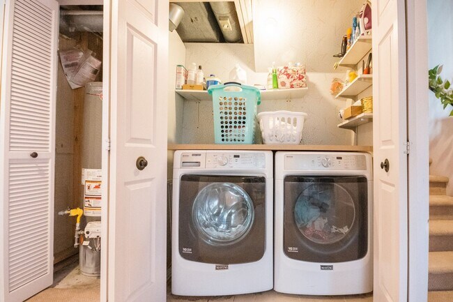 Building Photo - BEAUTIFUL 4 BEDROOM / 3 BATH HOME IN LAFAY...