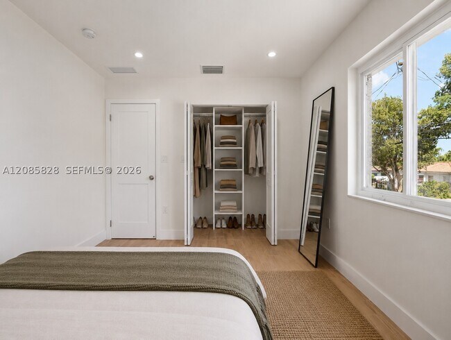Building Photo - 238 NW 41st Ave