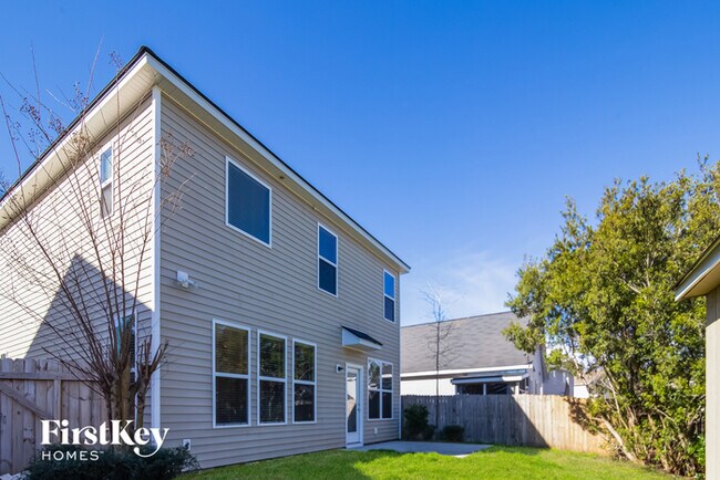 Building Photo - 302 Oglethorpe Cir