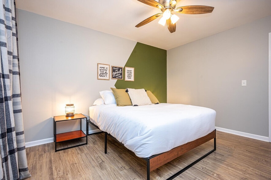 Building Photo - 1267 Sweet Pine Dr