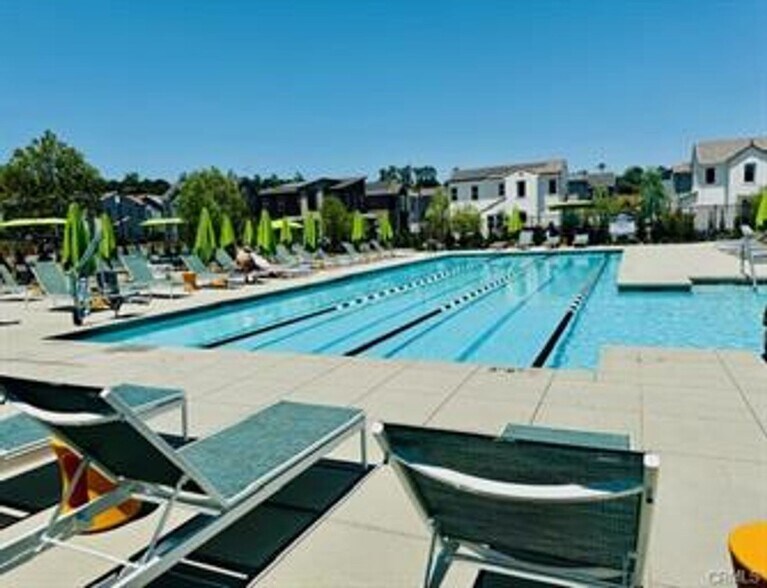 Community Amenities - 2288 Panama Dr