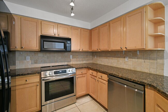Building Photo - 175 Galicia Way
