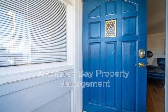 Building Photo - 731 Mermaid Ave