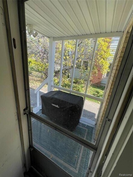 Building Photo - 531 Oakland Ave