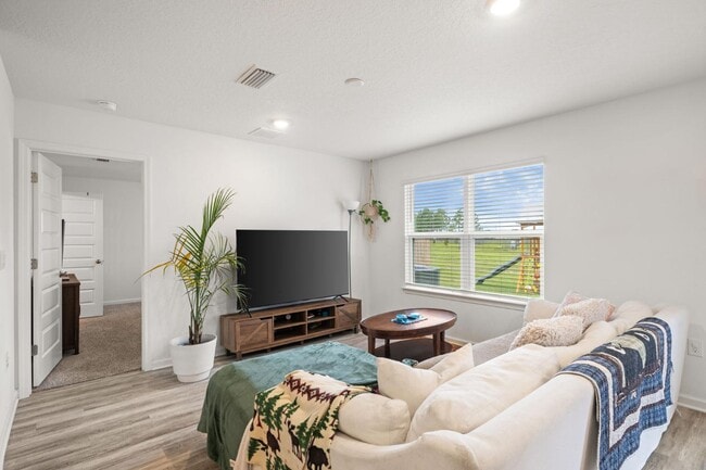Building Photo - 292 Gray Owl Dr