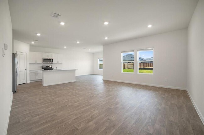 Building Photo - 313 LAS LOMAS Dr