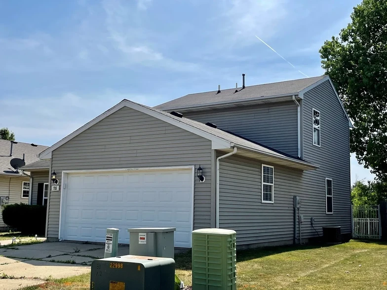 Building Photo - 715 Erin Dr