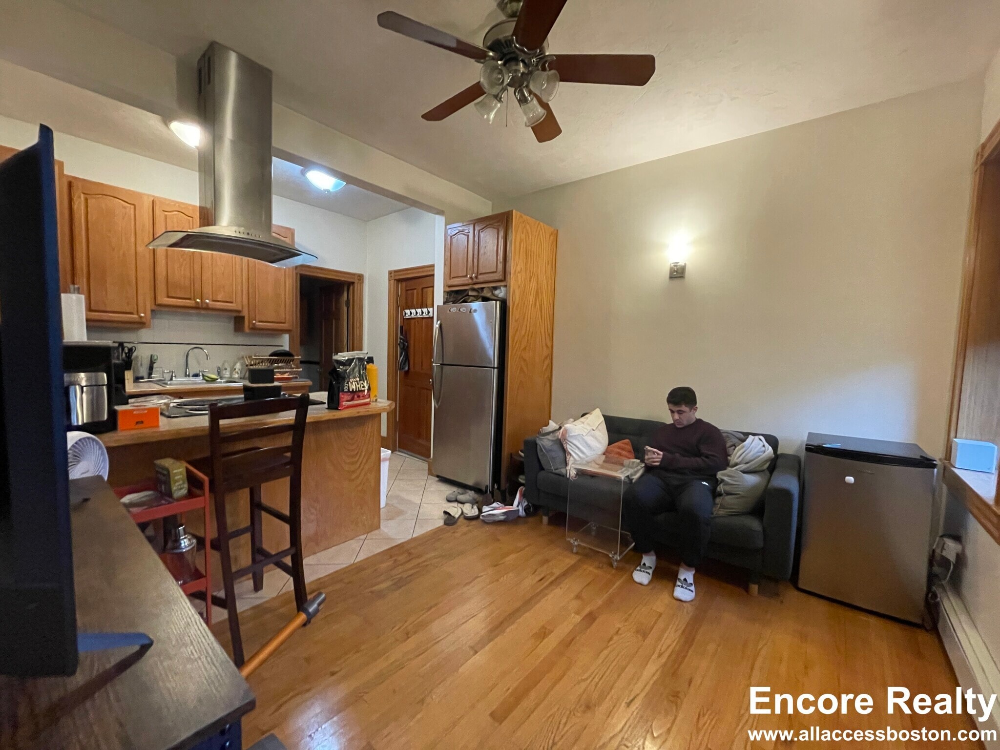 Building Photo - 66 Pinckney St