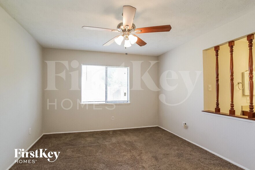 Building Photo - 22730 Millgate Dr