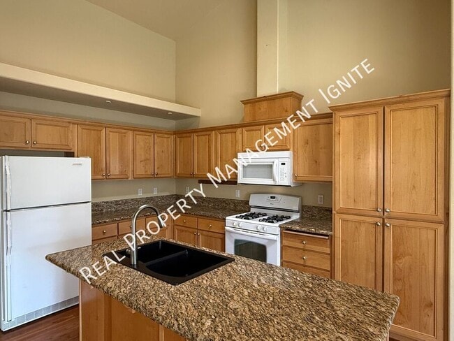 Building Photo - 20633 Couples Ln