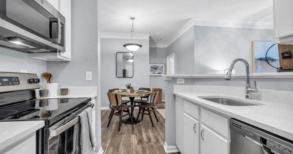 Building Photo - Marina Pointe