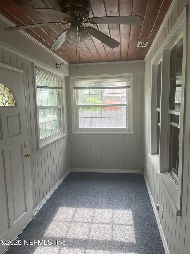 Building Photo - 4754 Sefa Cir N