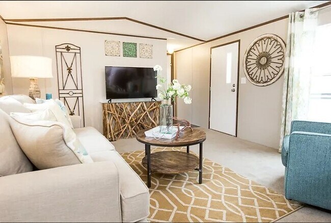 Building Photo - Welcome Home to Silver Lake