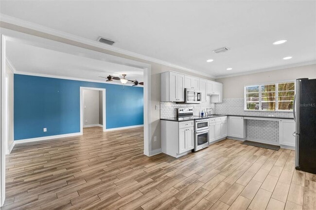Building Photo - 4009 W San Rafael St