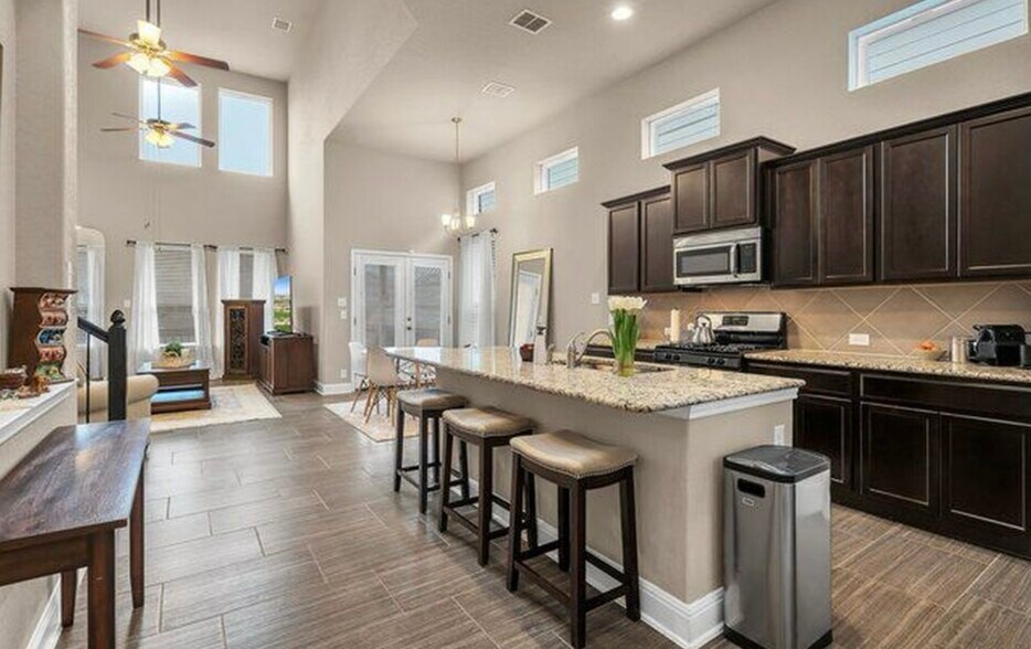 Building Photo - 630 Hollimon Pky