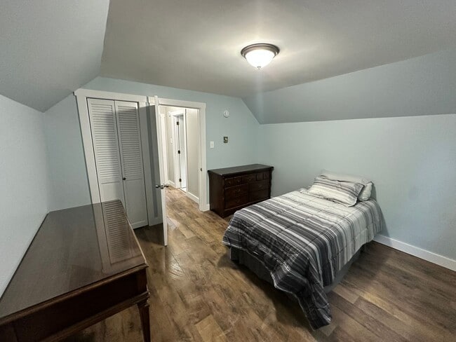 Building Photo - Beautiful Three Bedroom house for rent @ R...