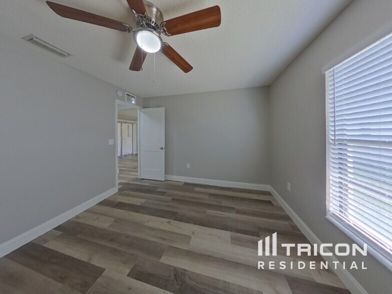 Building Photo - 1535 Bay Hill Cir