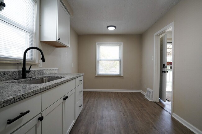 Building Photo - Freshly Renovated Single Family Home In De...