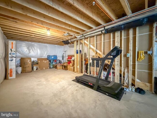 Building Photo - 91 Goldspire Dr