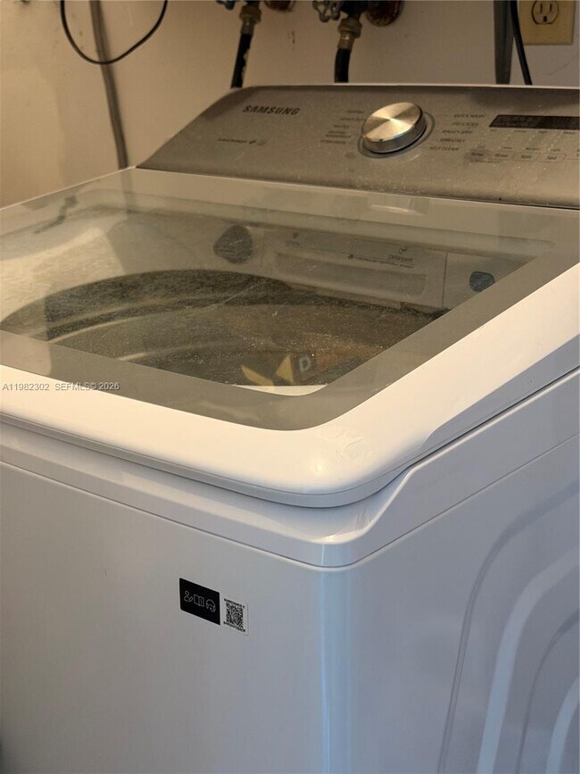 Building Photo - 2620 SW 51st St