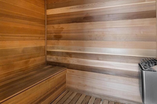 Building Photo - 401 N Birch Rd