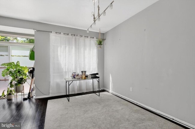 Building Photo - 313 Sage Ln