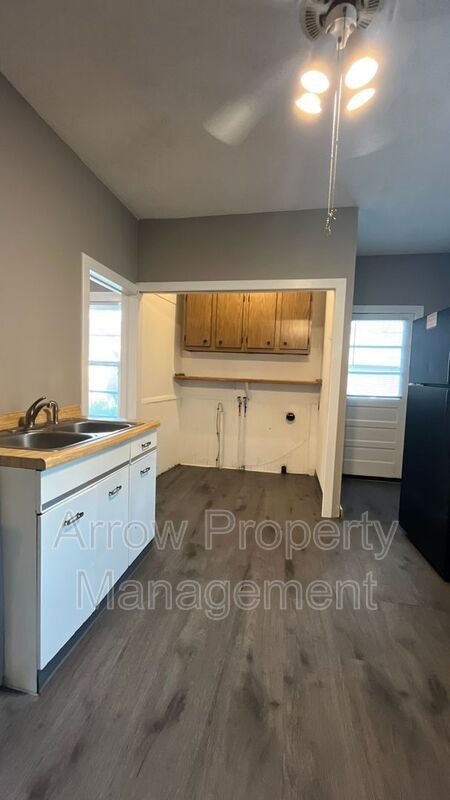 Building Photo - 1312 Peach St