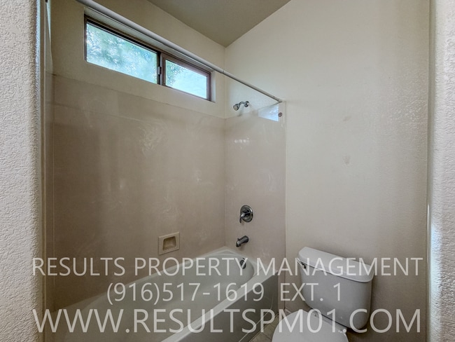 Building Photo - Single Story in West Roseville