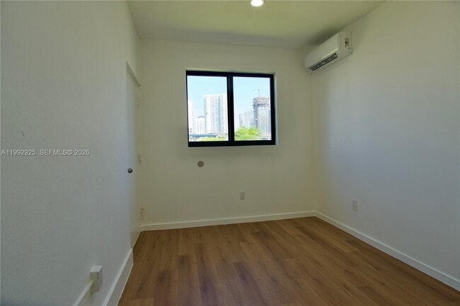 Building Photo - 337 SW 5th Ave