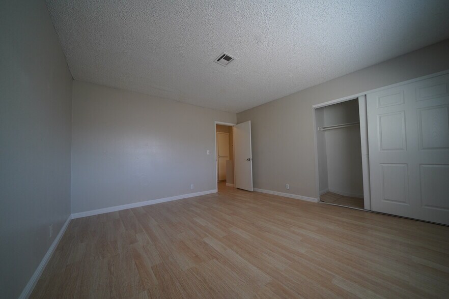 Building Photo - 5282 S Maryland Pky