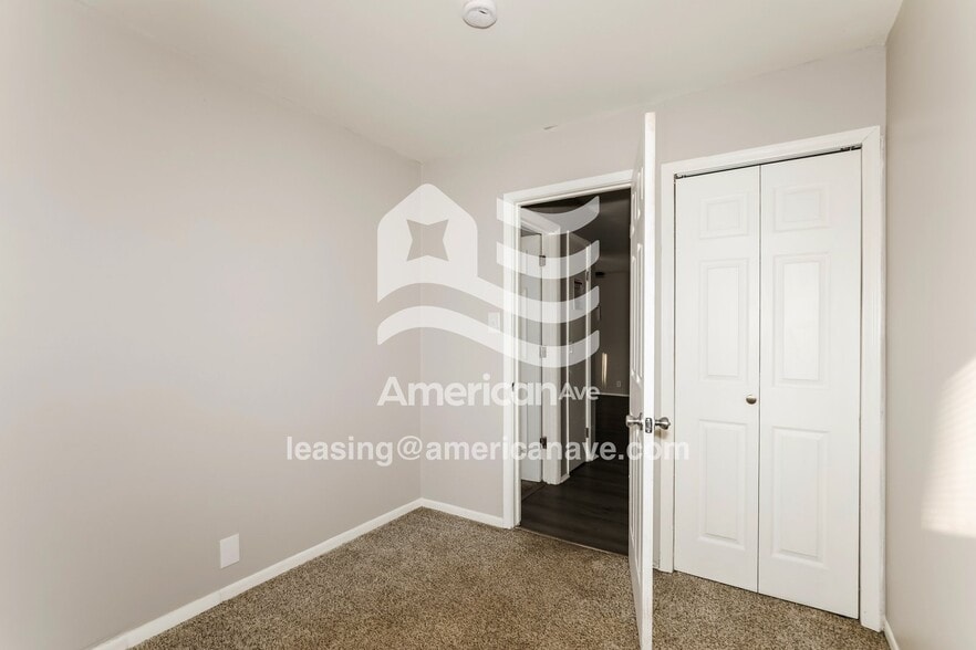 Building Photo - 1302 Brummit Ln