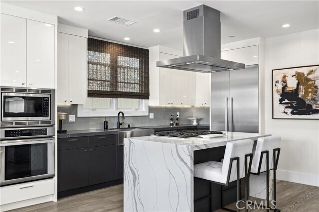 Building Photo - 712 Marguerite Ave