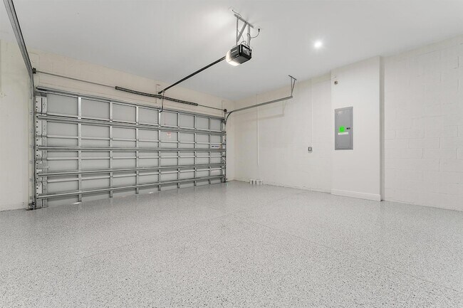 Building Photo - 9345 SW Pepoli Way